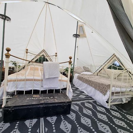 Glamping In Style Emperor Tent Hotel Ifield Eksteriør billede