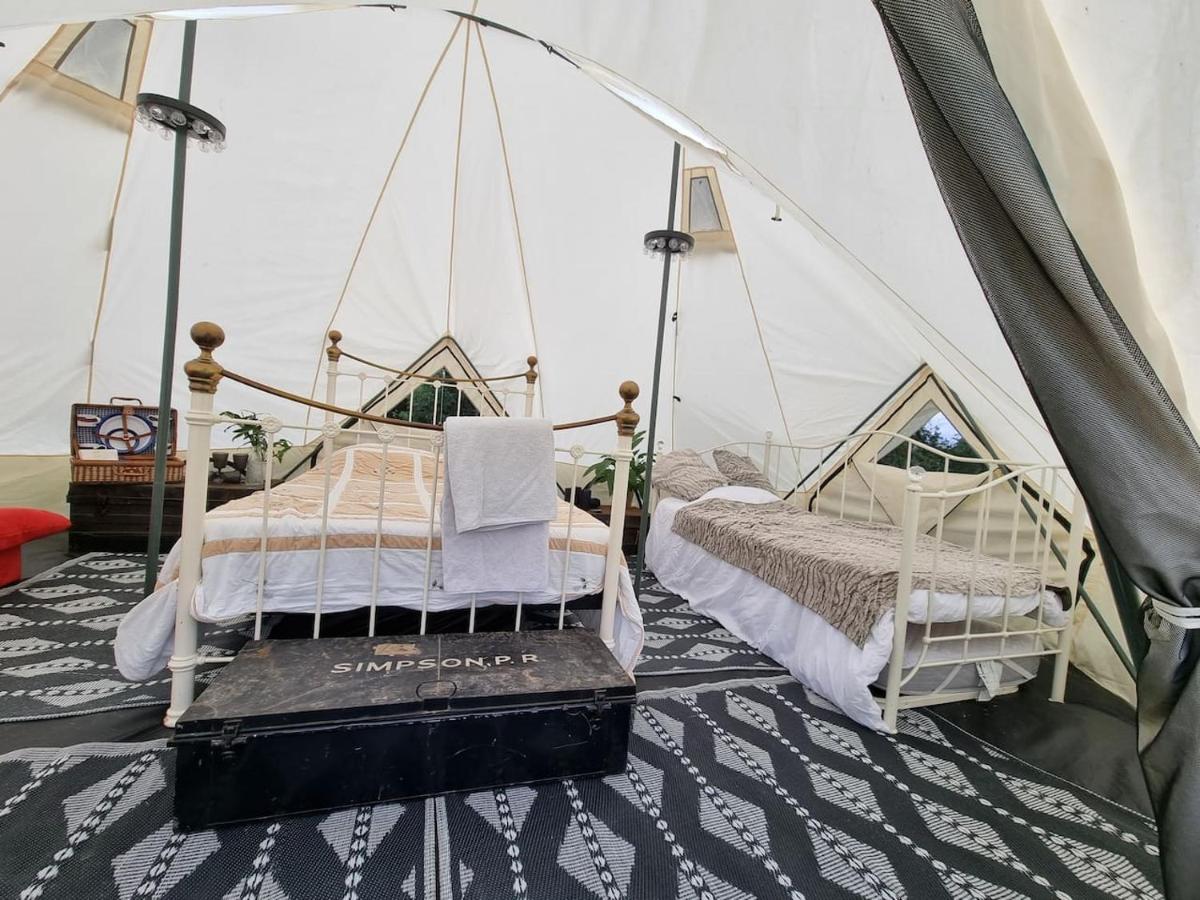 Glamping In Style Emperor Tent Hotel Ifield Eksteriør billede