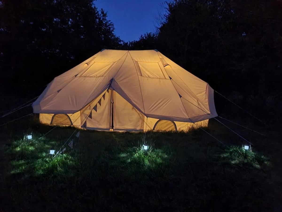 Glamping In Style Emperor Tent Hotel Ifield Eksteriør billede